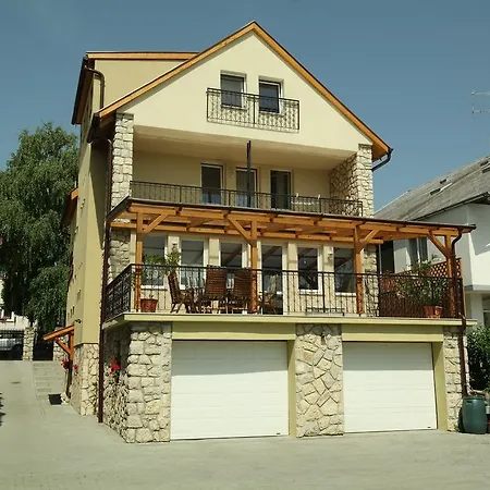Apartment Deluxe Heviz