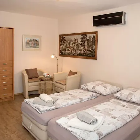 Deluxe Apartment Heviz